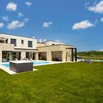 Stella & Alba By Interhome *