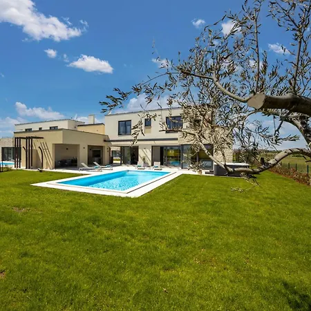 Stella & Alba By Interhome Villa Brtonigla