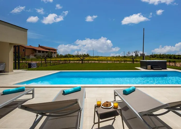 Stella & Alba By Interhome Villa Brtonigla