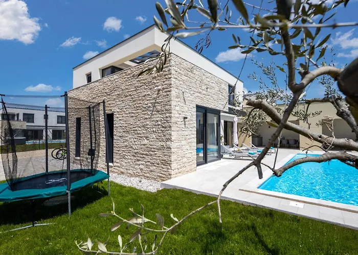 Stella & Alba By Interhome Brtonigla