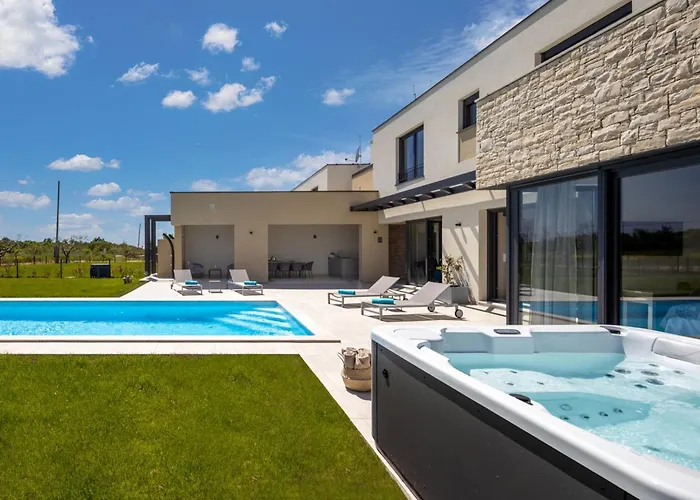 Villa Stella & Alba By Interhome Brtonigla