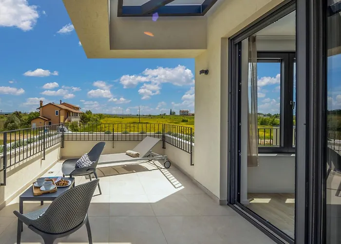 Stella & Alba By Interhome Brtonigla